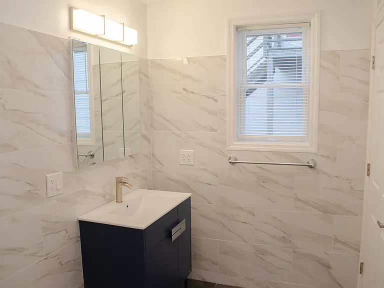 152 Saint James St #1 — Photo 7