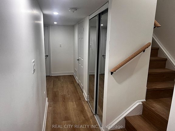 2nd image of 1100 Cameo St
