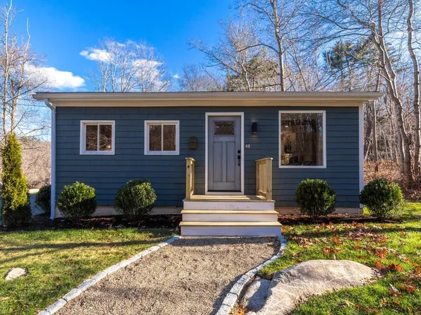 45 Holly St, Gloucester, MA 01930