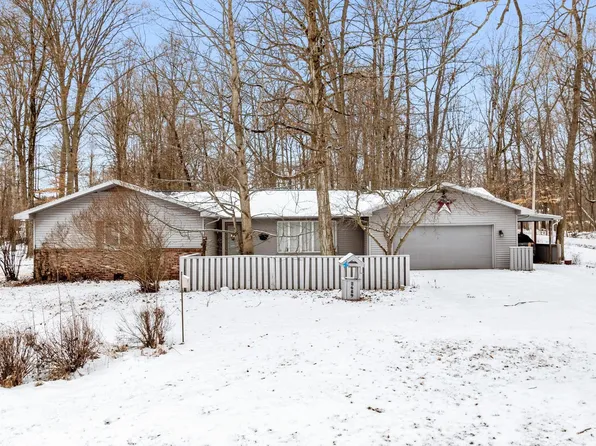 2689 S Southwood Dr, Warsaw, IN 46580