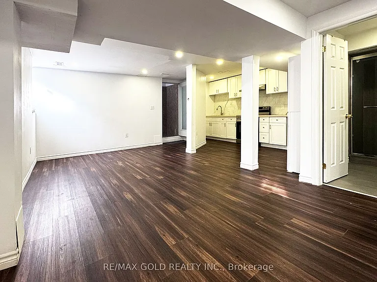 27 Dulverton Dr — Photo 9