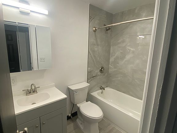 4th image of 4009 S Schenley Ave #3
