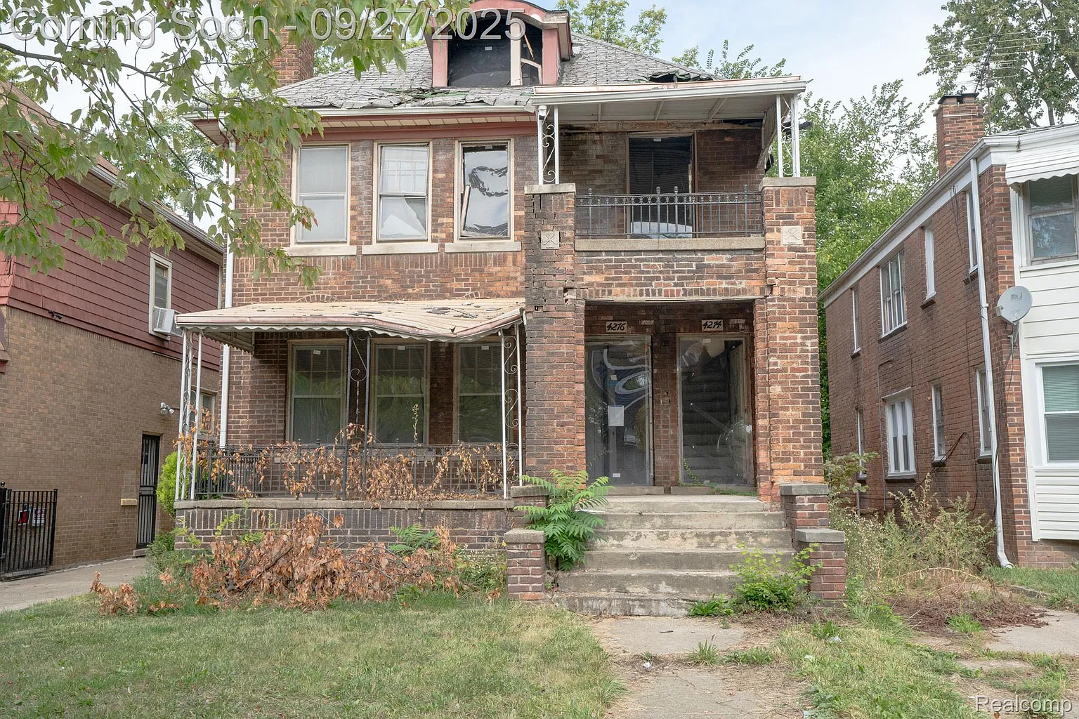 4274 Cortland St photo 1
