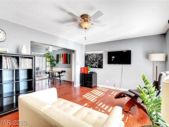 2nd image of 821 Bonita Ave