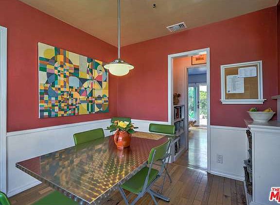 5th image of 2625 S Canfield Ave