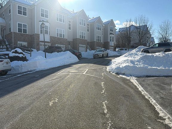 4th image of 12 Black Bear Ct