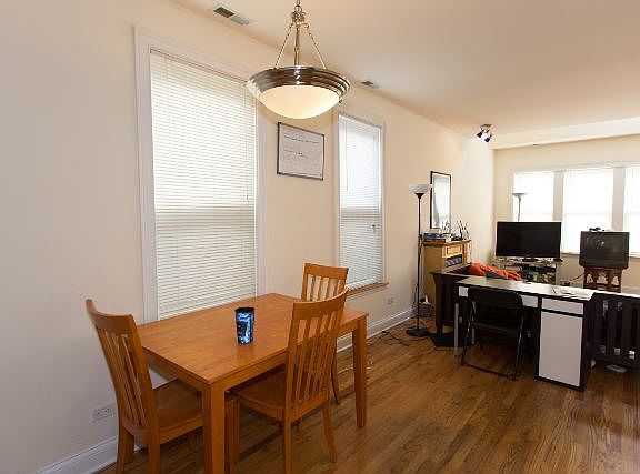 4th image of 1720 W Beach Ave #3