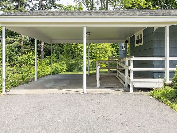 4th image of 49 Harlow Dr