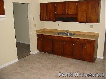 4th image of 236 Winchester Dr