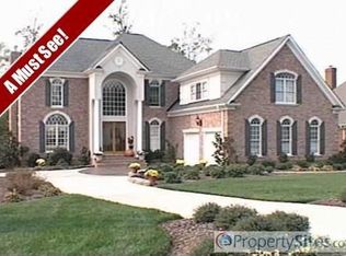 11746 Dan Maples Dr, Charlotte, NC 28277