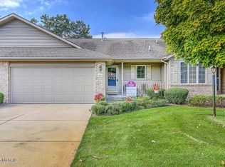 4854 Castle Hill Ct NE, Rockford, MI 49341