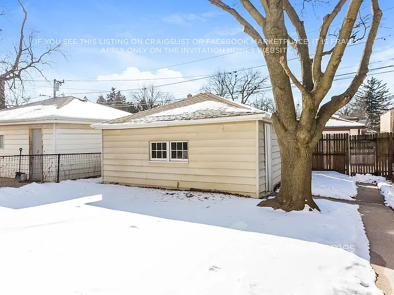 2526 Maple St — Photo 18