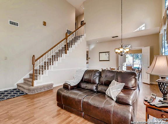 3rd image of 1238 Reawick Dr