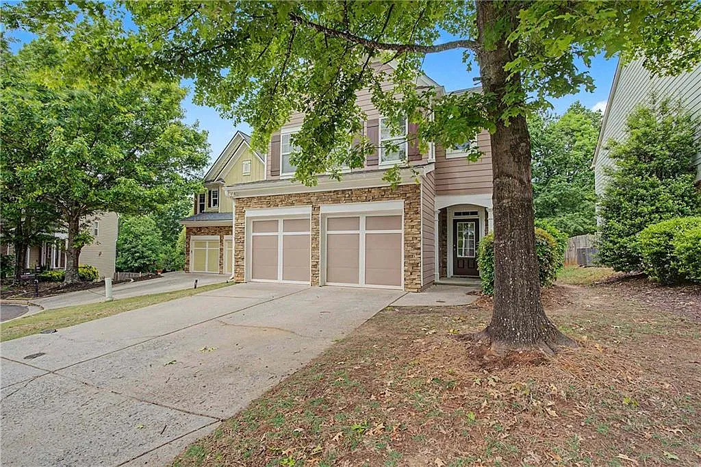3 bed, 2.5 bath, 1878 sqft, $2,250 — Photo 2
