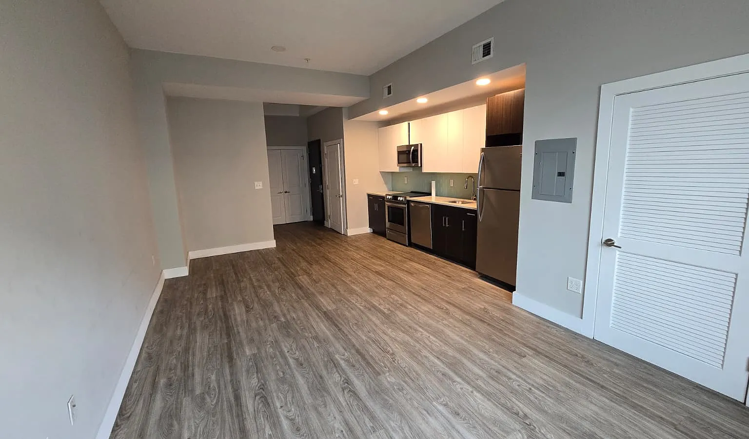 516 Broadway — Photo 1