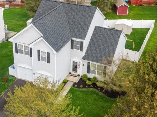 71 Saxton Dr, Hackettstown Town, NJ 07840