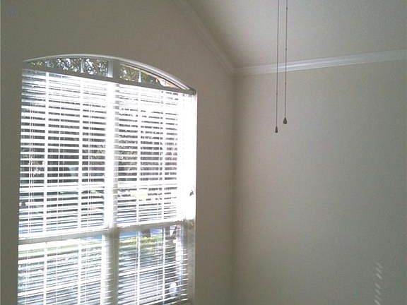 5th image of 1329 Bogard Ln