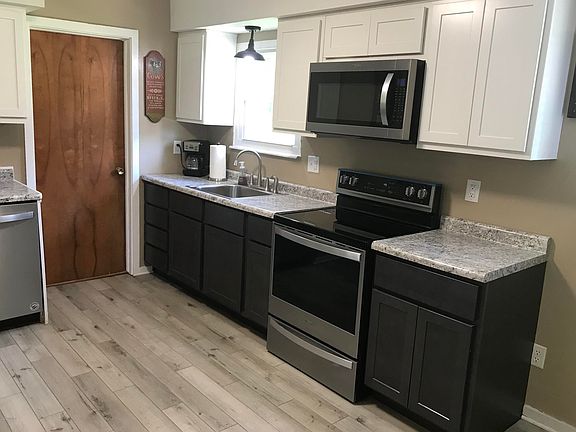 5th image of 3136 Knight Dr