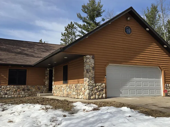 16245 Crestview Dr, Mountain, WI 54149