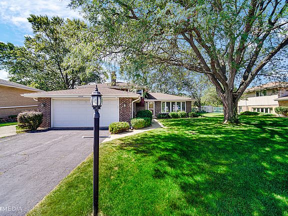 3rd image of 10530 S Michael Dr