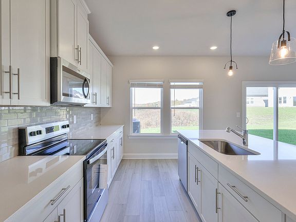 5th image of 118 Fernbank Ln