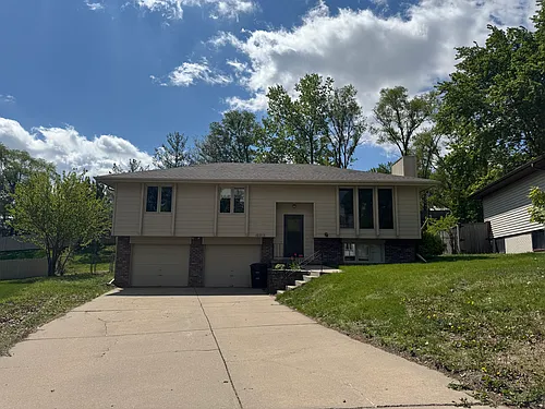16215 Arbor St Photo 1