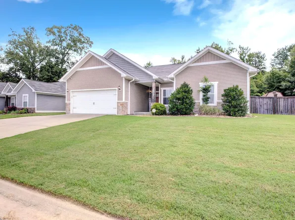 2917 Gillis Dr, Benton, AR 72015