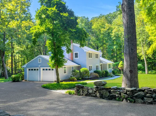 17 Fresh Meadow Road, Weston, CT 06883