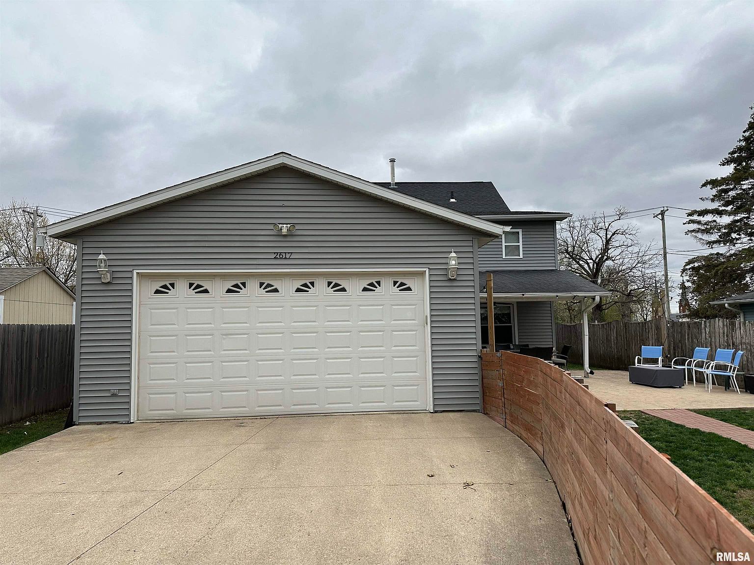 2617 N 4th St, Clinton, IA 52732 Zillow