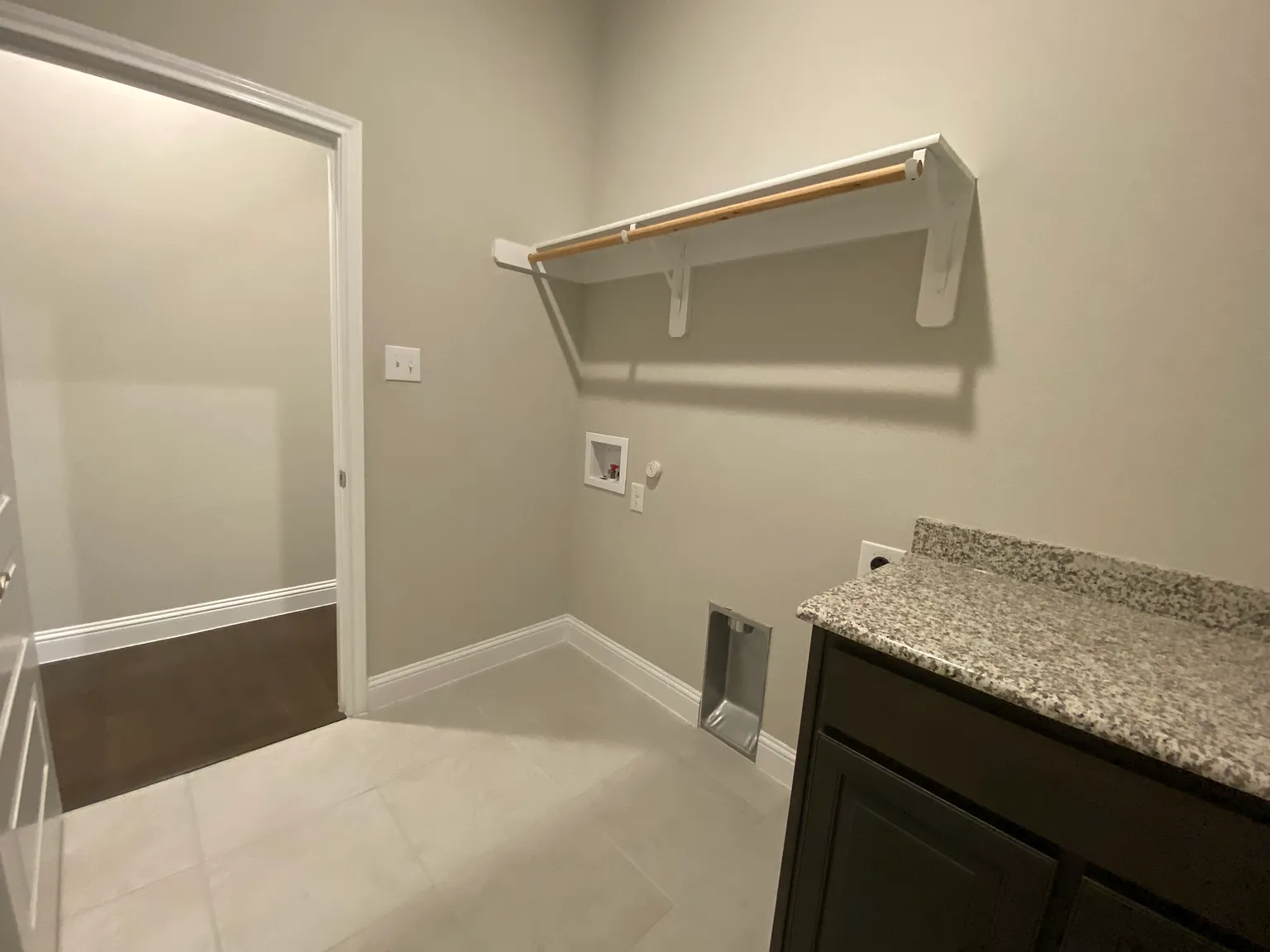 4 bed, 2622 sqft, $3,000 — Photo 2