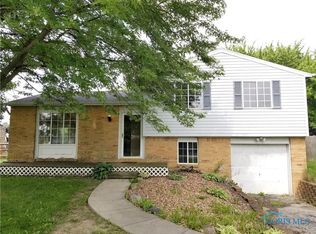 2526 Eden Dr, Northwood, OH
