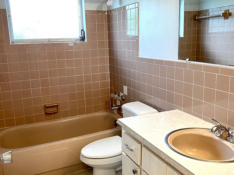 3341 Jarvis St — Photo 18