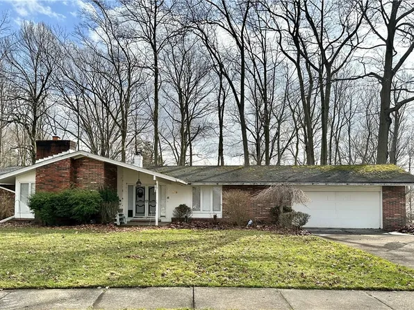 1179 Berwick Ln, South Euclid, OH 44121