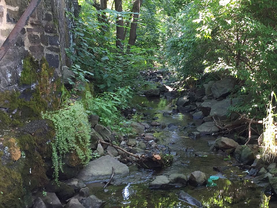 2nd image of 12 Church Rd