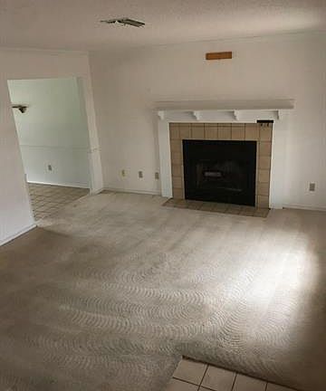 3rd image of 1193 Rivercrest Dr