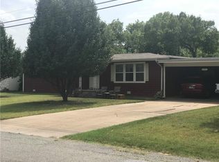 2007 Franklin St, Bonham, TX 75418