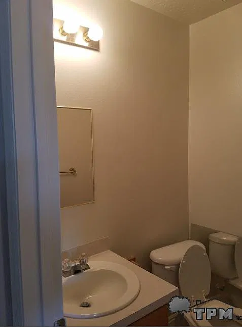 3 bed, 1040 sqft, $1,500 — Photo 3