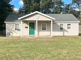 1015 W Rozell St, Rogers, AR 72756