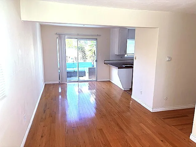 3 bed, 1160 sqft, $4,545 — Photo 1