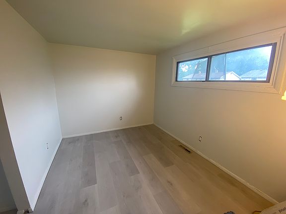 5th image of 55 Creekside Dr #A