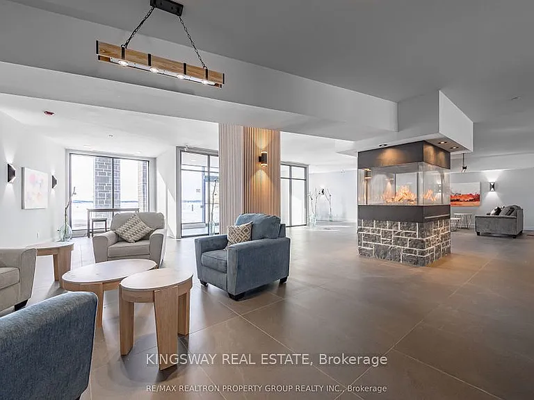 99 Louisa St S #218 — Photo 2