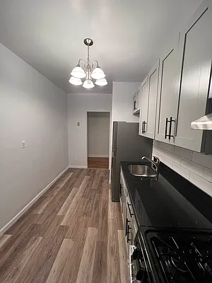 Rented by Ben Bay Realty Co. of Bay Ridge | media 42