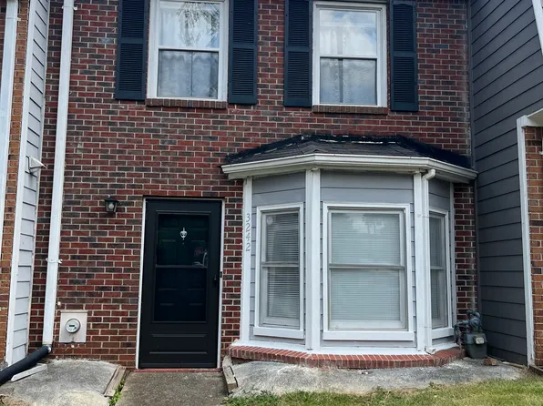 3242 Hampton Ct SE, Smyrna, GA 30082