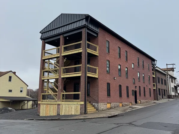 623 4th Ave APT 6, Altoona, PA 16602