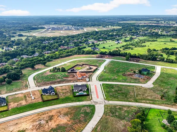 1704 Heritage Knoll Dr, Sherman, TX 75092