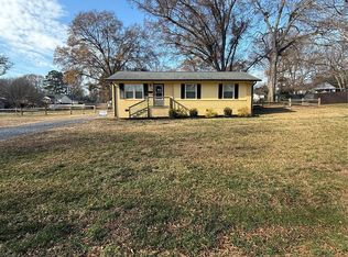 806 Walnut St, Belmont, NC 28012