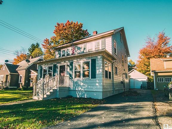 2nd image of 246 Sampson St
