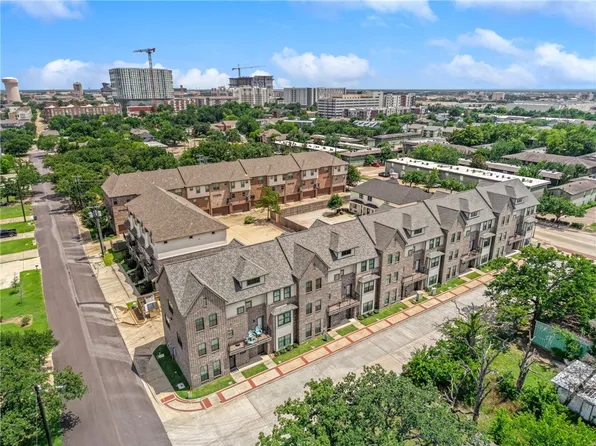 4204 Aspen St, Bryan, TX 77801