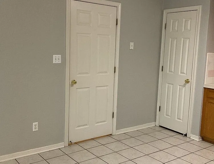 3906 Hitchrock Dr #B — Photo 5