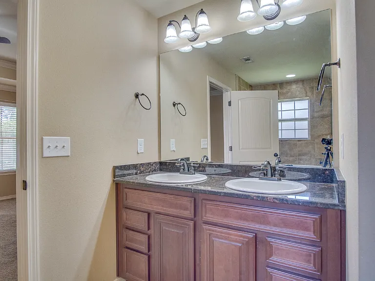 5485 Tucker Cir — Photo 19